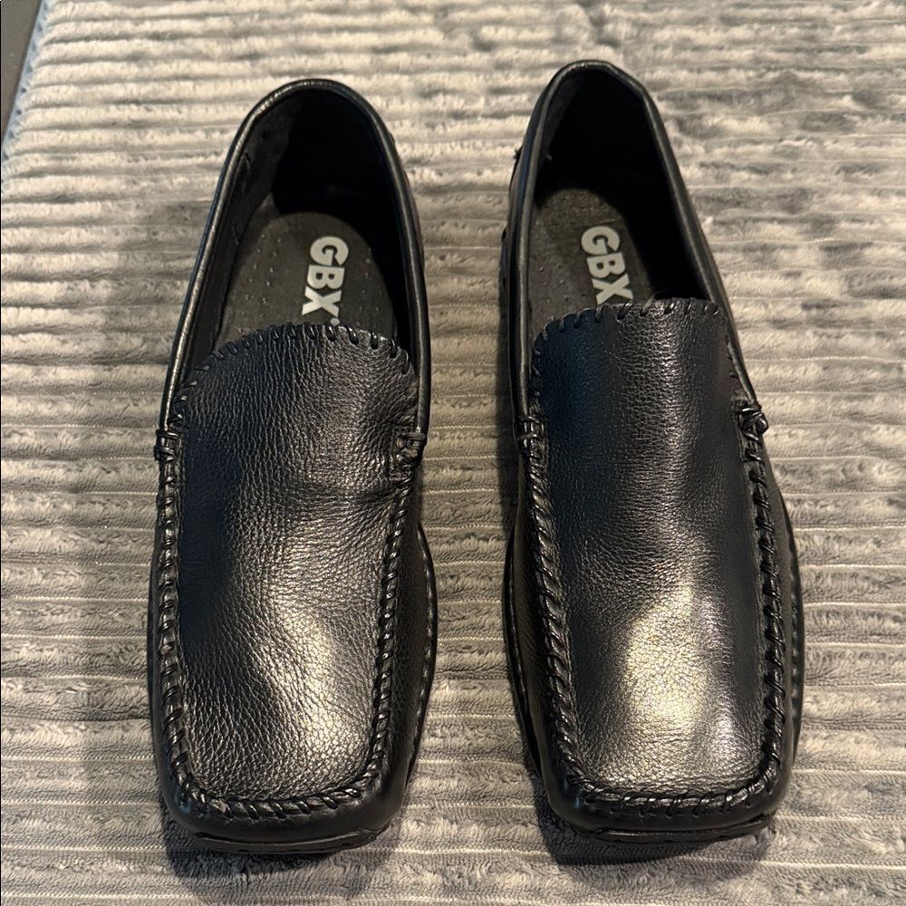 GBX Men's Sleek Black Leather Loafers